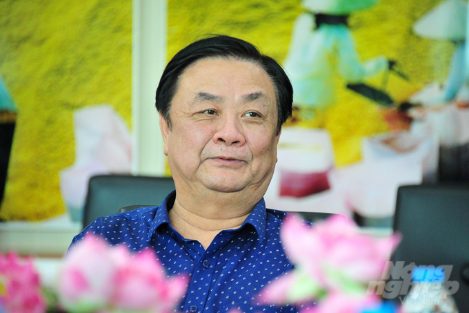 anh-1-124708_993.jpg Sáng 12/5, Đoàn công tác của Bộ NN-PTNT do Bộ trưởng Bộ NN-PTNT Lê Minh Hoan dẫn đầu đã đến thăm, khảo sát thực tế một số mô hình sản xuất - kinh doanh của tỉnh An Giang. Ảnh: Lê Hoàng Vũ.